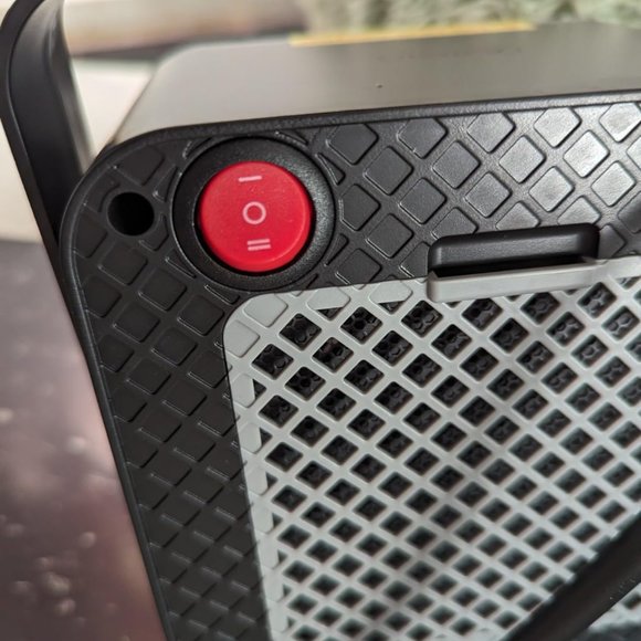 Small Portable‎ Space Heater 400W/600W - Picture 2 of 9